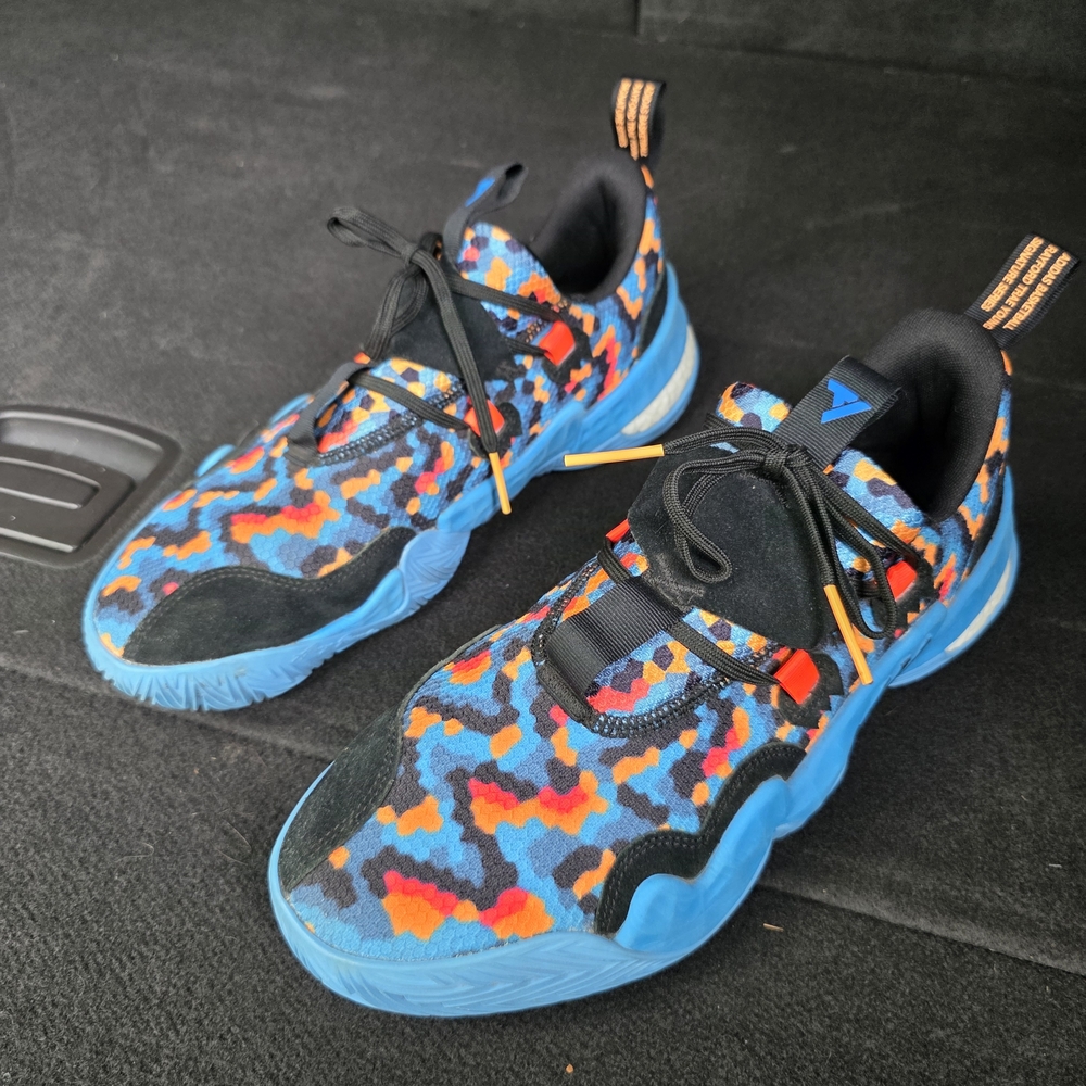 ADIDAS TRAE YOUNG 1 PIXEL Mens Size 11